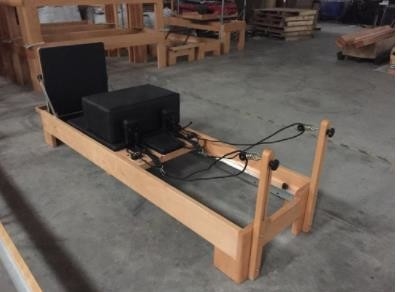 ISO9001 تجهیزات ورزش پیلاتس Wood Pilates Reformer OEM ODM